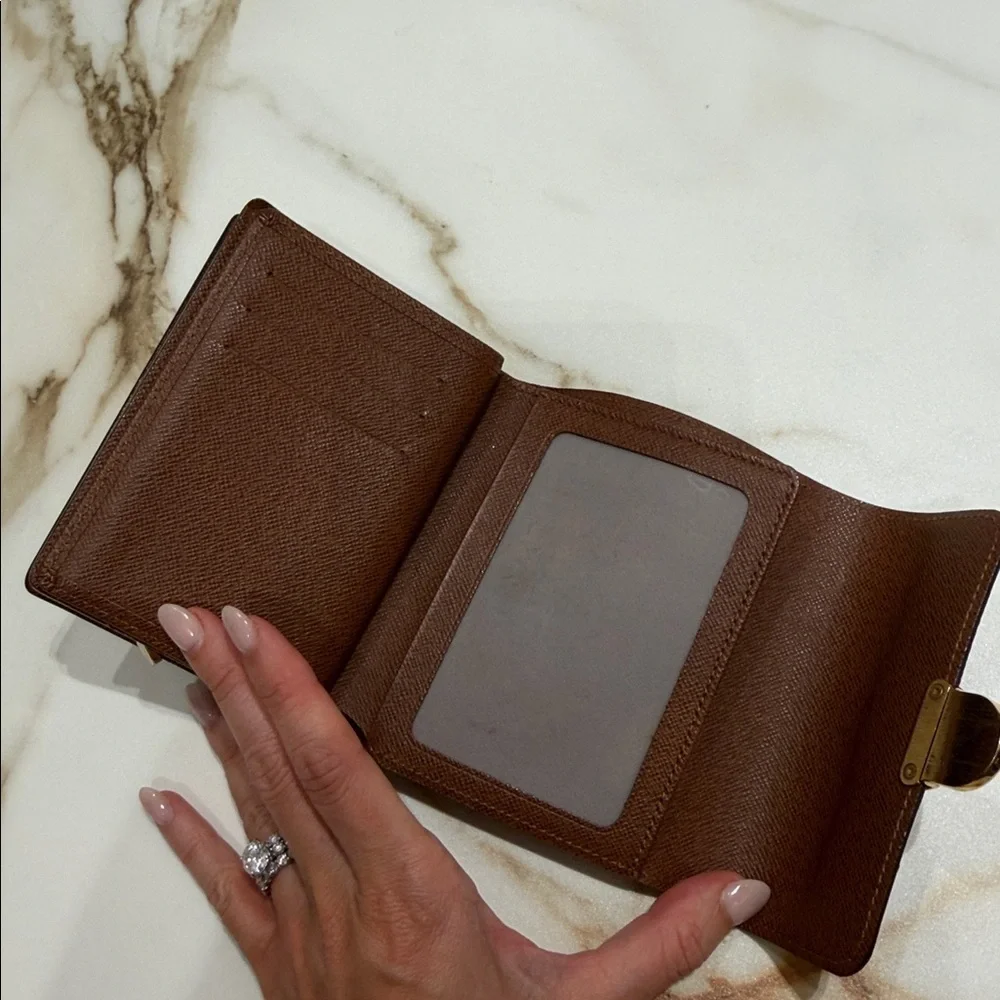 Louis Vuitton Joey Monogram trifold Wallet